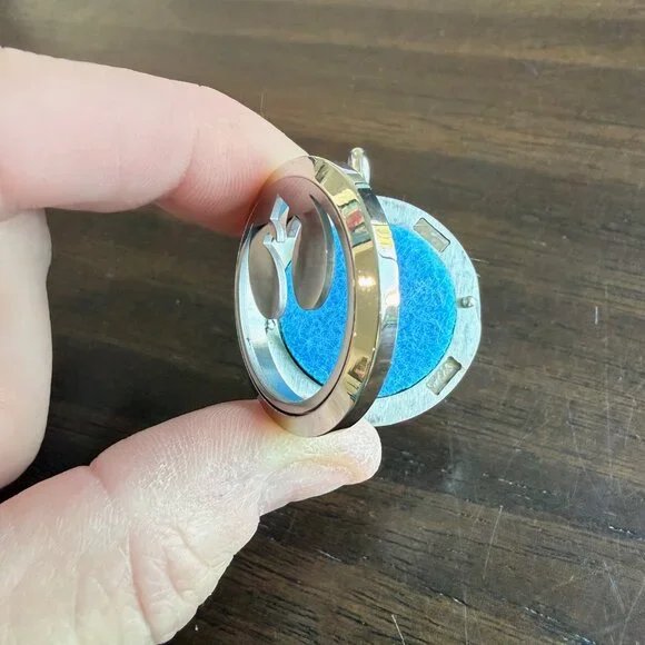 Star Wars Necklace Pendant FREE SHIP & CHAIN Rebel Alliance Resistance symbol - Picture 3 of 3